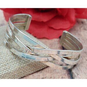 Cute Silver Tone Intertwined Cuff Bracelet Hammered Smooth